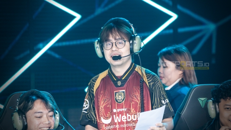 Klaim Gaji Fantastis Kenny 'Xepher' Deo dan Realitas Industri Coach Esports Indonesia