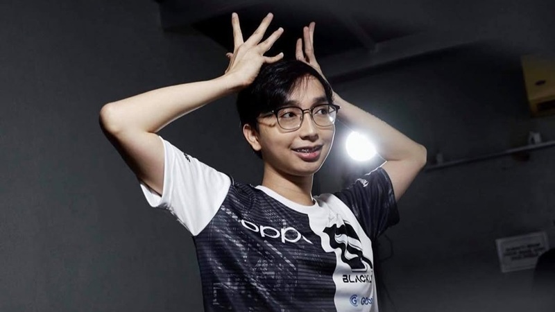 Dari Juara Dunia MLBB ke Meja Investigasi: OhMyV33NUS dan Dugaan Promosi Judi Online