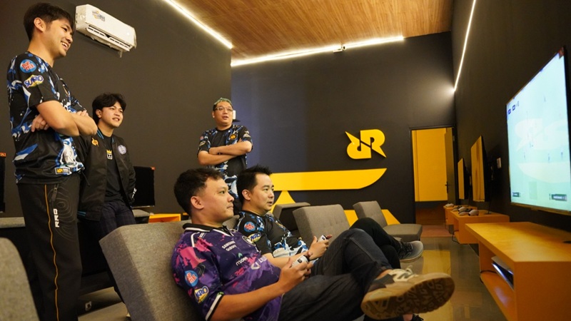 RRQ Arena Hadir di Manado: Wujudkan Mimpi Gamer dengan Fasilitas Modern