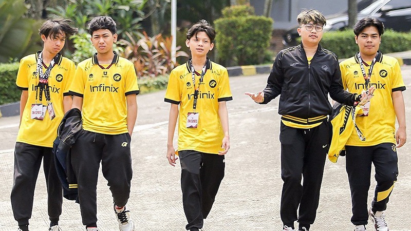 ONIC Pimpin Klasemen Semi Final FFML S8, Tim Papan Tengah Bersuara!