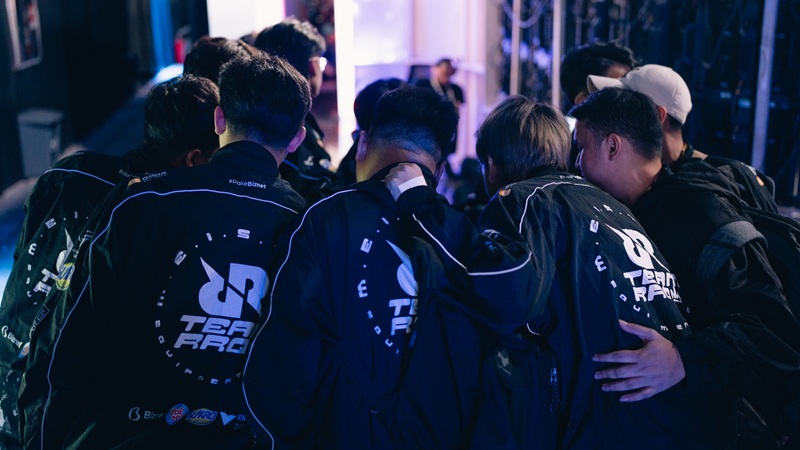 Hasil MSC EWC 2025 Day 2: Dominasi RRQ Hoshi dan Tumbangnya ONIC PH!