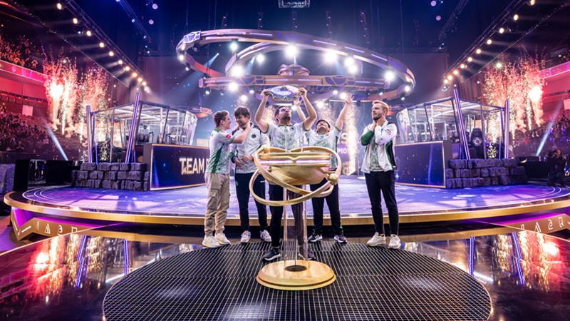 TI 2025: Perjalanan Team Falcons Meraih Gelar Juara