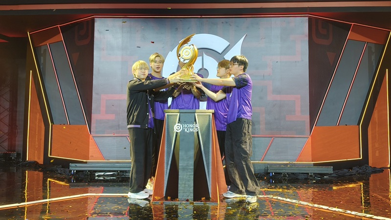 Nova Esports Sapu Bersih Nongshim RedForce 4–0, Juara Honor of Kings Invitational 2026 Season 4!