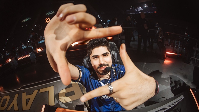 Aspas Menggila, MIBR Bungkam Heretics 2-0 di Valorant Champions Paris 2025!