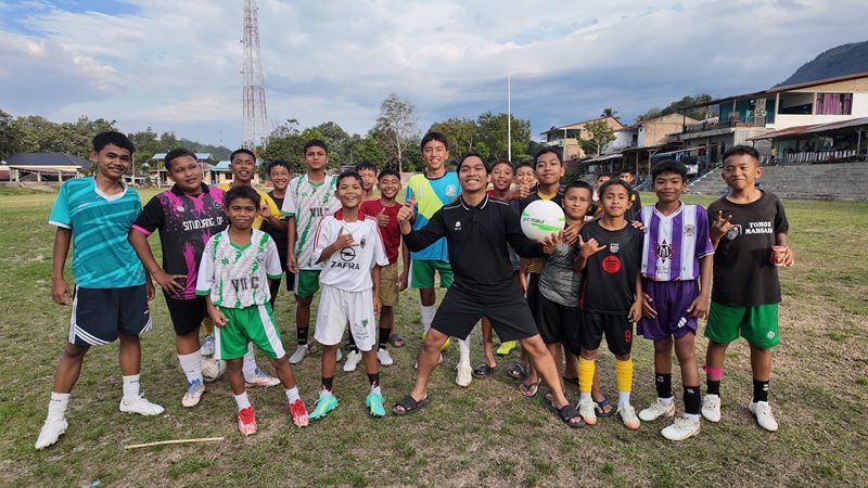 FC Mobile Everywhere: Roadshow Lintas Kota Bawa Semangat Sepak Bola Virtual ke Pelosok Negeri
