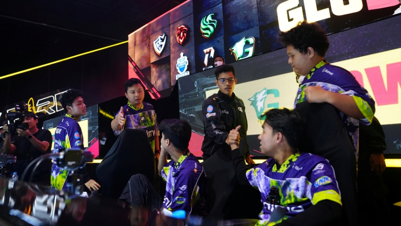 FFWS 2025: Fluxo Tetap Dominan, RRQ Kazu Satu-satunya Wakil Indonesia di Swiss Stage